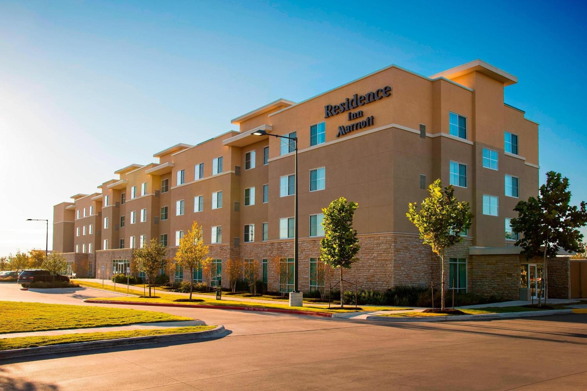 Residence Inn By Marriott Austin - University Area Экстерьер фото