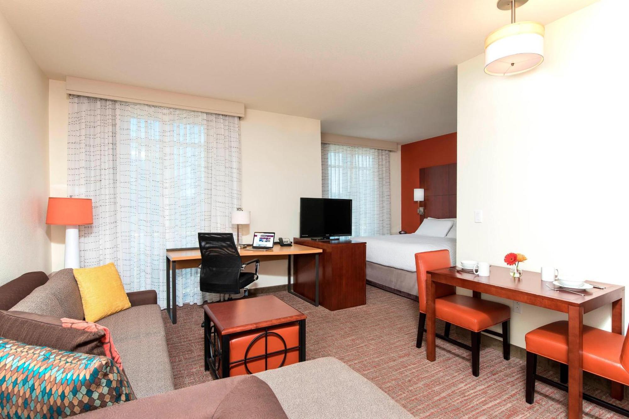 Residence Inn By Marriott Austin - University Area Экстерьер фото