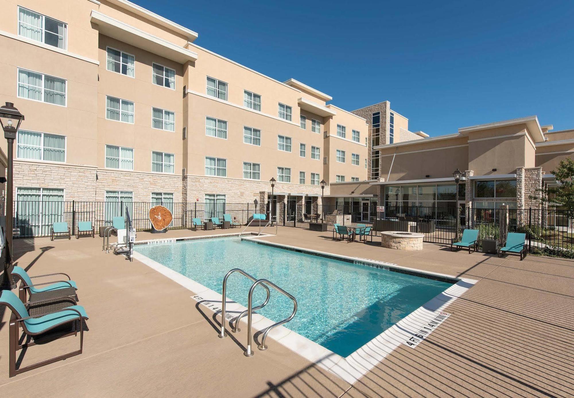 Residence Inn By Marriott Austin - University Area Экстерьер фото